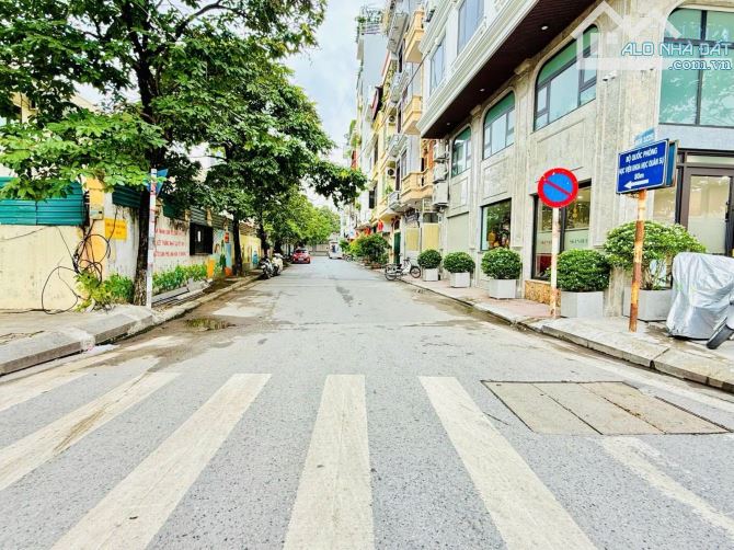 NHÀ MẶT NGÕ LÊ TRỌNG TẤN DT45M, 3T, 18 TỶ.