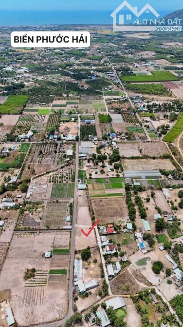 BÁN LÔ ĐẤT VIEW NÚI MINH ĐẠM GẦN BIỂN PHƯỚC HẢI XÃ PHƯỚC HẢI TPHCM DT 1400m2 có 400m2 tc