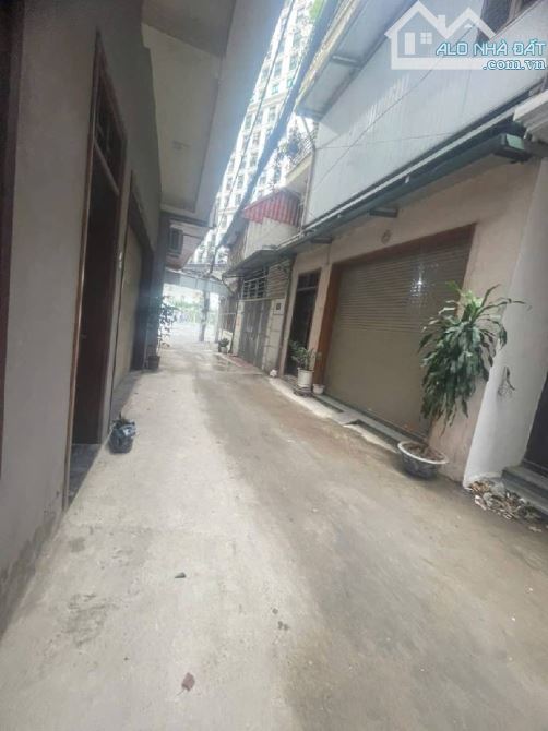 BÁN NHÀ NAM TỪ LIÊM, 200m RA SVĐ MỸ ĐÌNH, LÔ GÓC NGÕ THÔNG 7 CHỖ ĐỖ CỬA, 55m2 8.6 TỶ