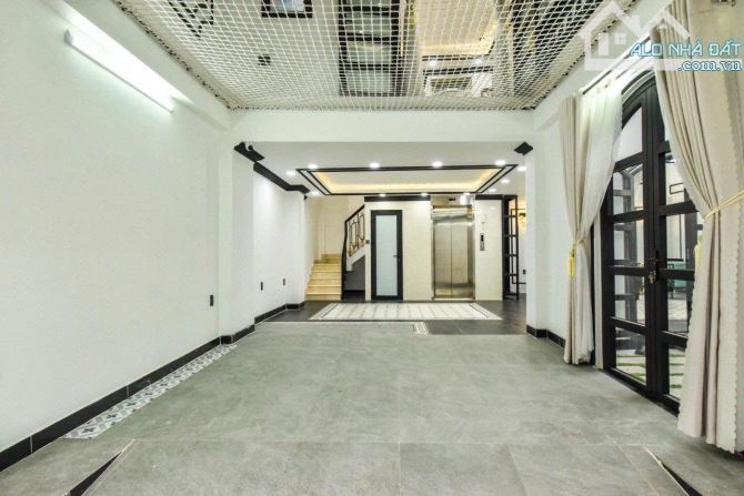 Bán Gấp Lô Góc Gò Vấp - 90M2 X 5 Tầng Thang Máy - HXH Thông Lê Đức Thọ Gò Vấp
