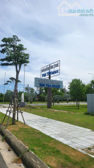 Bán đất MT đường Trường Sa sát Nguyễn Thần Hiến ngay Lối xuống Biển Tân Trà 100m /9,5 tỷ