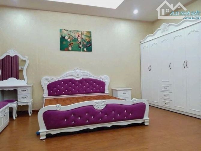 10.8 TỶ – 51m² – MAI DỊCH, CẦU GIẤY gần phố 4 tầng chắc chắn