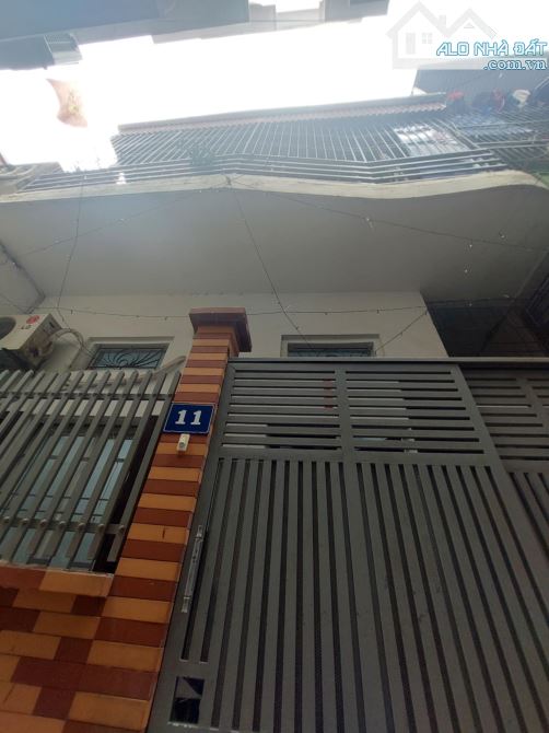 Bán đất tặng nhà 4 tầng, lô góc, ô tô đỗ cửa, hợp xây CCMN. Văn Cao, 59m2, nhỉnh 12 tỷ