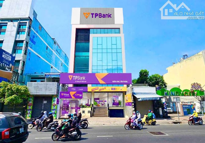 Bán tòa nhà văn phòng mặt tiền Cộng Hòa, Tân Bình, DT 11 x 25m, HĐT 260tr/tháng. Giá 99 tỷ