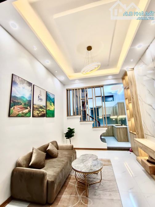 BÁN NHÀ TRẦN QUỐC VƯỢNG ĐẸP, MỚI - NGÕ THÔNG, RỘNG- TIỆN ÍCH- 30M2, GIÁ 7,4 TỶ
