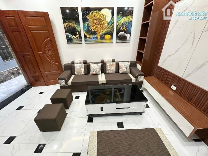 Bán nhà  Quang Trung yên nghĩa hà đông.  Diện tích 42m²,  5 tầng, giá 4 tỷ