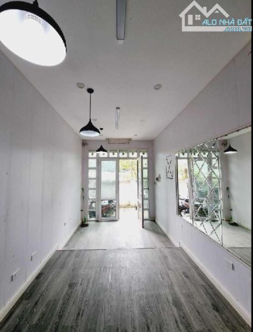 🔥 CƠ HỘI SỞ HỮU CĂN NHÀ 5 TẦNG, MT 3,5M 63M2 PHỐ HOÀNG HOA THÁM, TIỆN ÍCH BẠT NGÀN, AN CƯ