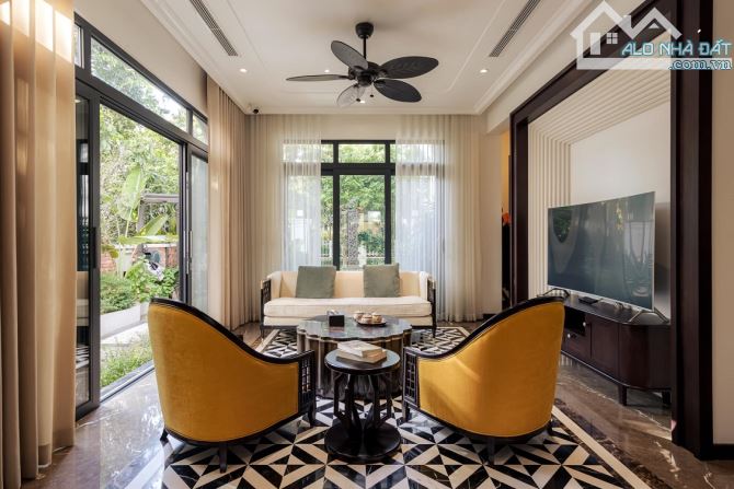 BÁN BT KĐT VĂN QUÁN - HÀ ĐÔNG 180M2 4TẦNG OTO TRÁNH ĐỖ VỈA HÈ, 3 MẶT THOÁNG 39.9 TỶ
