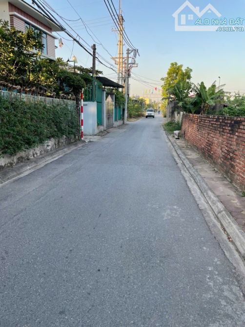 Bán 64m2 trục chính, kinh doanh, ô tô tránh tại Kim Sơn