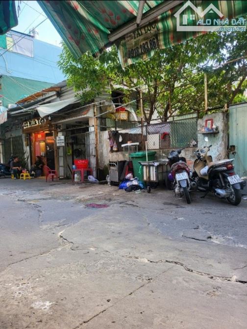 Bán đất Mặt tiền đường Nguyễn Trãi, Q1, 100m2, 6x16m, đường nhựa Ô TÔ 8m thông, TN 21triệu