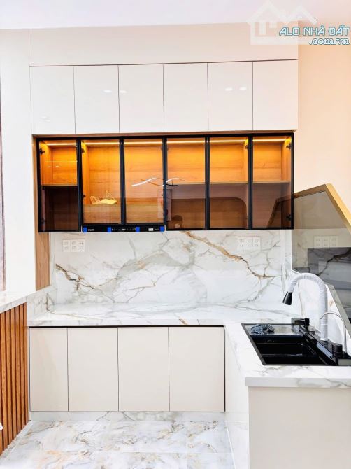 NHÀ TRỆT LẦU XÂY MỚI THIẾT KẾ HIỆN ĐẠI - HẺM 25 NGUYỄN VĂN LINH, HƯNG LỢI - 11