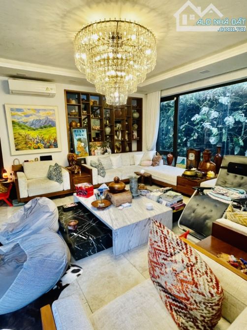 BIỆT THỰ KĐT THÀNH PHỐ GIAO LƯU 209m2  - GẦN HỒ 15HA - GIÁ 80 TỶ. - 11