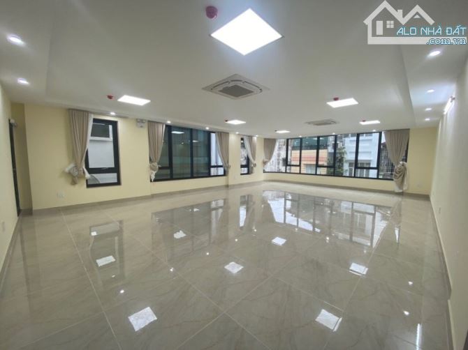 Tòa nhà VP mặt phố Thanh Xuân, 118 m2, 9 tầng, mt 8m, lô góc, chỉ 59.9 tỷ
