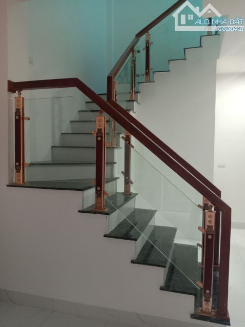Bán nhà Tây Mỗ, 55m2, 5 tầng, mặt tiền 5m, có sân để xe, ô tô đỗ cửa, giá 7,3 tỷ còn TL. - 8