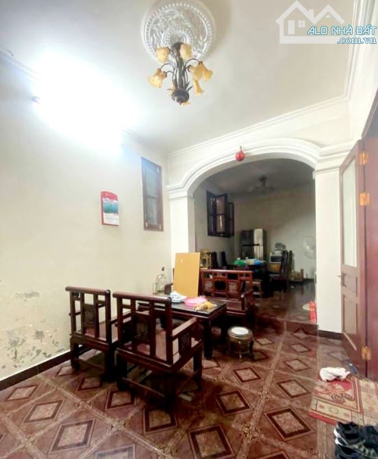 BÁN NHÀ 55M 4T LÔ GÓC MẶT PHỐ ĐÔNG CÁC ĐỐNG ĐA RẺ HƠN THỊ TRƯỜNG 500TR - 1