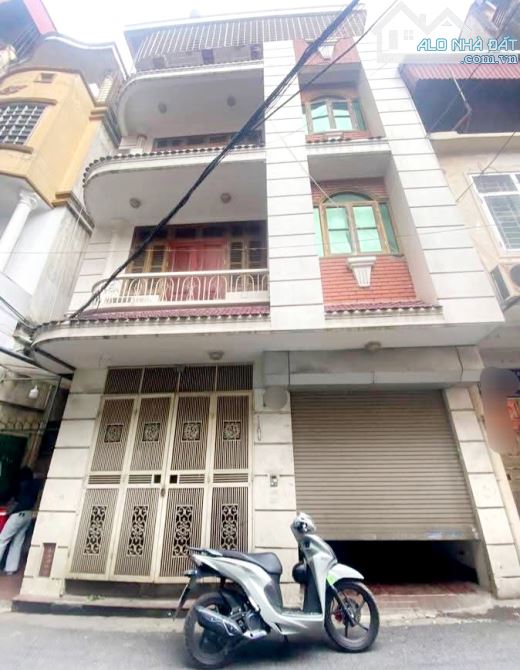 Bán nhà Phân lô Vip Hoàng Cầu Đống Đa 75m 4T MT quyền lực 6.2m giá 43.9 tỷ . - 1