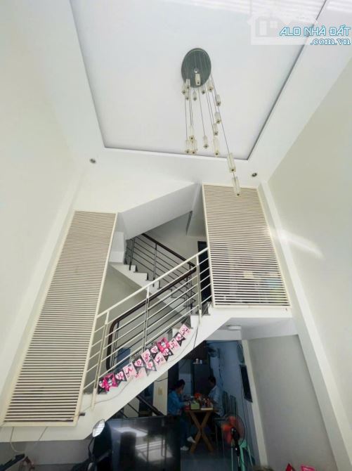Nhà Phố 5 Tầng - Hẻm Xe Hơi - Cạnh Quận 7 - 4X14 - Nhỉnh 5 Tỷ - 1