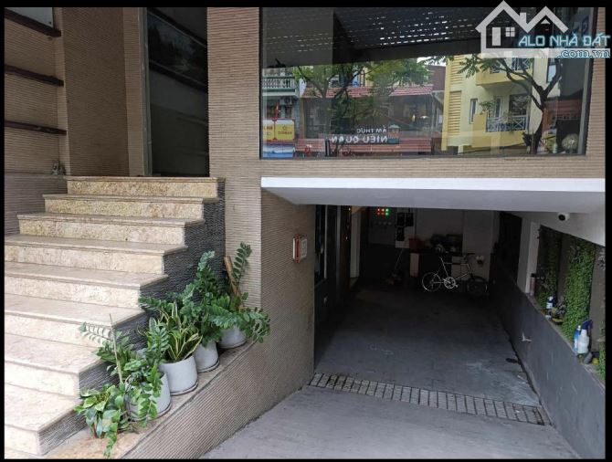 Bán toà văn phòng mặt phố Phan Kế Bính, Ba Đình. Đang thuê 130triệu/tháng  105/120m2, 9ầng - 1