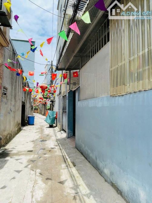 BÁN ĐẤT TẶNG NHÀ - AN DƯƠNG VƯƠNG - 41M2, NHÀ C4, MT 3,5M - 6 TỶ - 1