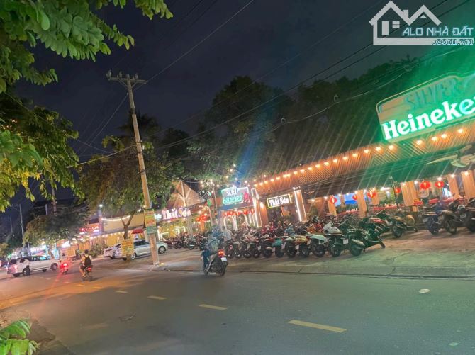 Bán căn góc 2mt đường Nguyễn Văn Khối f8 Gò Vấp đang cho cafe thuê - 1