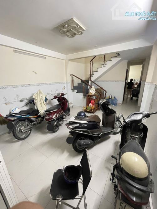 BÁN NHÀ Ô TÔ NGỦ Ở SÂN,HUỲNH TẤN PHÁT,BÌNH THUẬN QUẬN 7, 2 TẦNG-58M2(4×14)-2PN-GIÁ 5.9 TỶ - 1