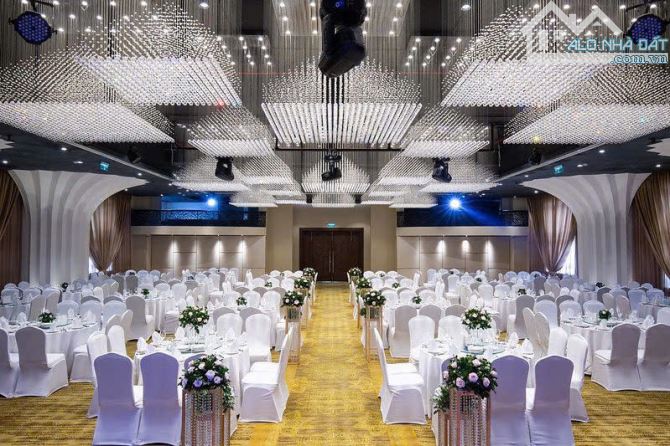 Chuyển nhượng Tòa nhà Asiana Plaza Phan Đăng Lưu, Bình Thạnh (20m x 52m, DTS: 12000m2) - 1