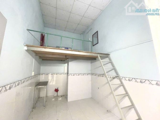 Làm ăn thua lỗ nên bán lại nhà trọ gồm 1 kiot và 4 phòng ở Hóc Môn giá 850 triệu. - 1