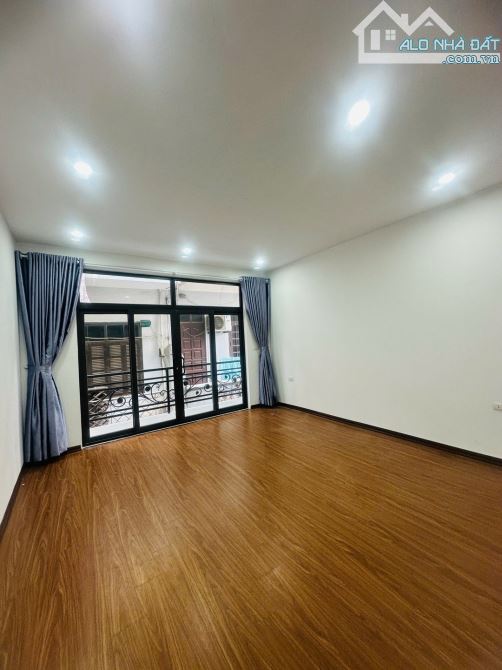 Bán Nhà Nghĩa Đô - Một Bước Tây Hồ Dạo Mát - Gần Ngay Mặt Phố - Ô Tô Đỗ Gần - Dân Xây - 1