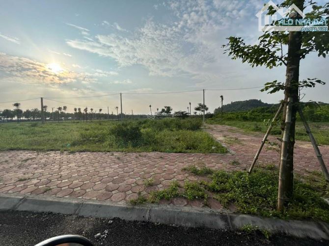 ĐẤT ĐẤU GIÁ Tam Đồng – Mê Linh – Hà Nội , đường 100 mét con đường huyết mạch của Mê Linh - 1