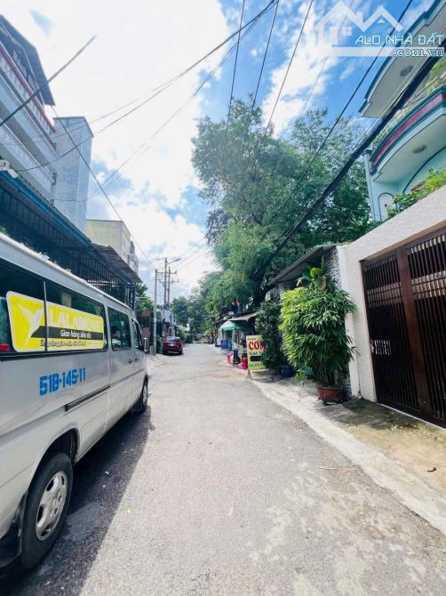 BÁN CHDV- 6 TẦNG-11 PHÒNG FULL NỘT THẤT- NGUYỄN OANH F17 GIÁ 12,6 TỶ HĐT KHOÁN 30TR/ - 1