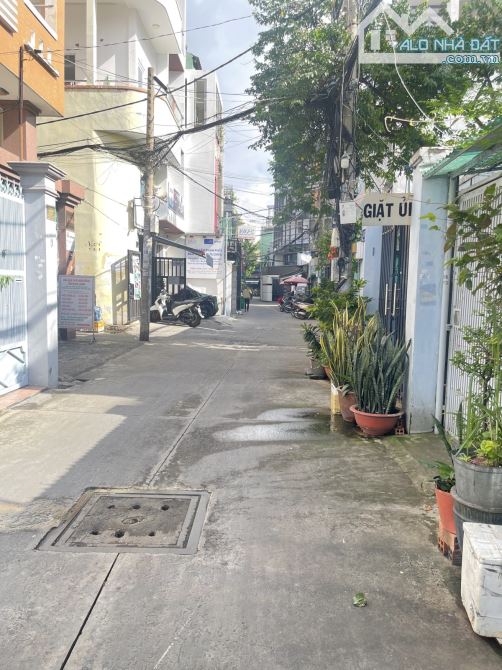 Bán gấp nhà đẹp Tân Sơn Nhì – Tân Phú, khu sầm uất, vuông vức, đang cho thuê  chỉ 4.x tỷ. - 1