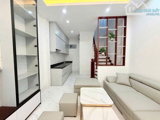 BÁN NHÀ TRẦN QUỐC VƯỢNG CẦU GIẤY DT 35M 5 TẦNG 7.4 TỶ NGÕ NÔNG NHÀ ĐẸP Ở LUÔN - 1