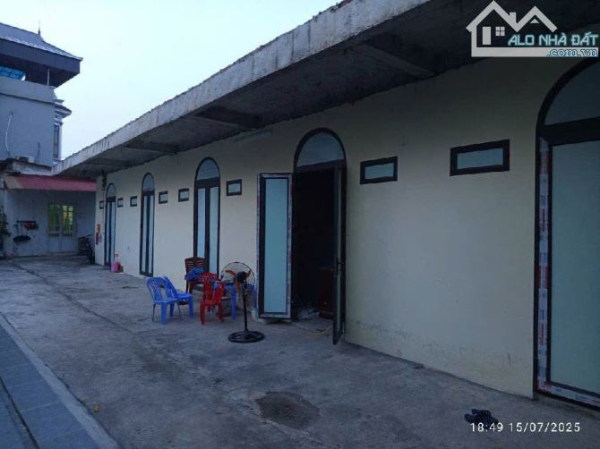 CHỦ BỊ NGÂN HÀNG DÍ - GIÁ TỐT TRONG TUẦN - DÃY 5 PHÒNG TRỌ SẴN CHO THUÊ - GIÁ 19 TR/M2 - 1