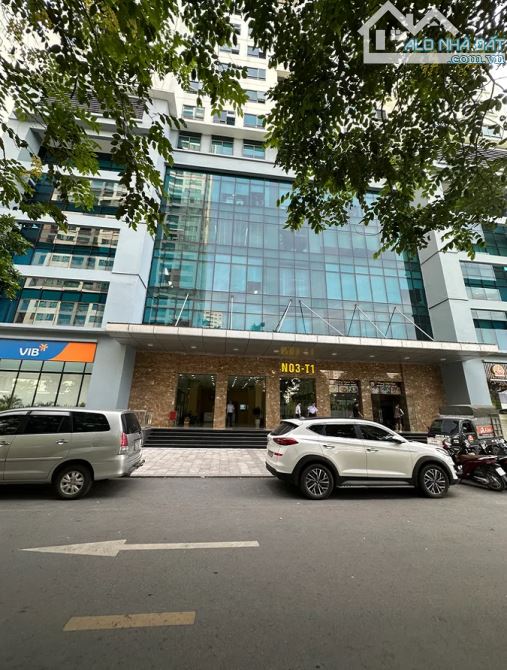 Bán căn chung cư ngoại giao đoàn 3 ngủ tầng cao, view thoáng, tiện ích - 1