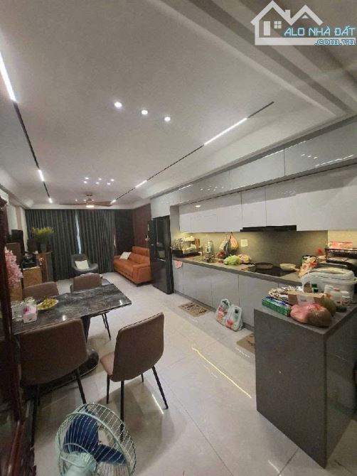 BÁN NHÀ MỚI BỒ ĐỀ – TRUNG TÂM – GARA Ô TÔ – FULL NỘI THẤT - Ở NGAY – 47,5M2 CHỈ 15,85 TỶ - 1