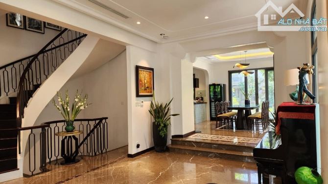 BÁN BT KĐT VĂN QUÁN - HÀ ĐÔNG 180M2 4TẦNG OTO TRÁNH ĐỖ VỈA HÈ, 3 MẶT THOÁNG 39.9 TỶ - 1