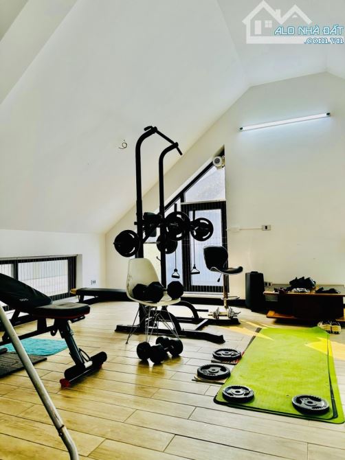 BIỆT THỰ KĐT THÀNH PHỐ GIAO LƯU 209m2  - GẦN HỒ 15HA - GIÁ 80 TỶ. - 12