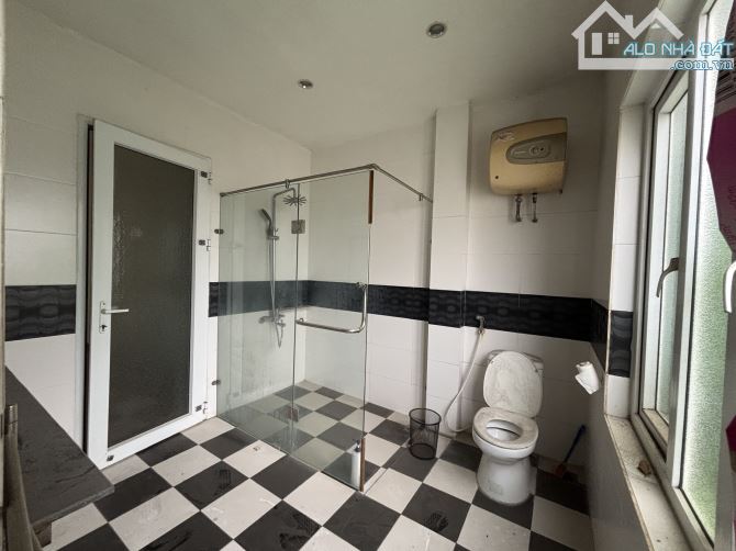 Cho thuê căn biệt thự phố Việt hưng - Long Biên 30tr - 2