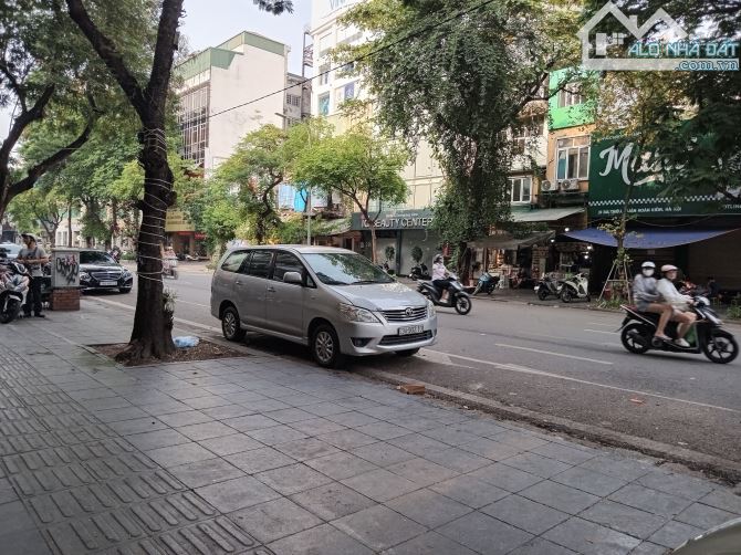Mặt phố thương hiệu cao cấp - Mặt Phố Bà Triệu, Hoàn Kiếm  - 360m2 - MT 12.5m - 324 Tỷ - 2