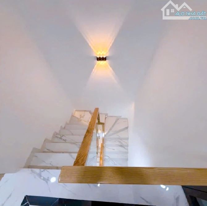Bán nhà Quận Phú Nhuận - Đặng Văn Ngữ - 3.5 x 12m - 3 Tầng - Giá 7.3 tỷ - 2
