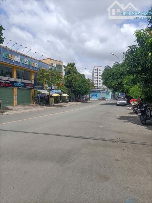 Đất mặt tiền số 1 sát đường Kha Vạn Cân P.Linh Trung, Thủ Đức. Vị trí xây cao được 7 tầng - 2