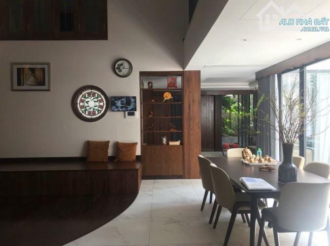 Bạn Villa thiết kế tiêu chuẩn châu Âu Trần Khắc Chân quận 1 - 270 M2 - 2