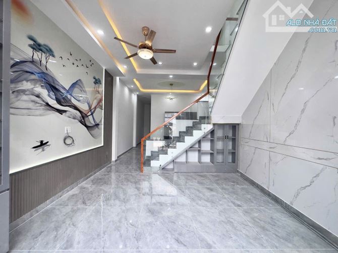 BÁN NHÀ 1 TRỆT 1 LẦU  TẠI P. BỬU HÒA - BH. DT: 4,5x14,7=66,4M2. GIÁ: 2TỶ850 - 2