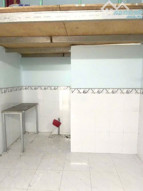 Làm ăn thua lỗ nên bán lại nhà trọ gồm 1 kiot và 4 phòng ở Hóc Môn giá 850 triệu. - 2