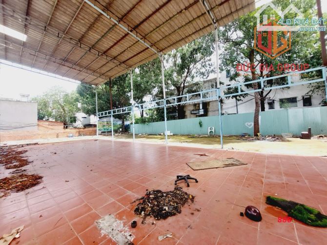 Cho thuê mặt bằng đất trống 700m2 đường Phạm Văn Thuận giá 40 triệu - 2