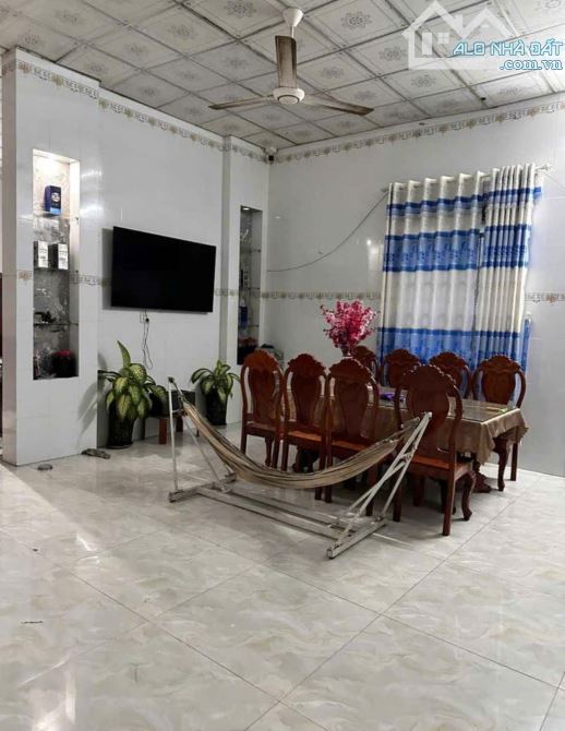 Già Cần Chuyển Đinhj cư Bán nhanh Căn nhà ở Thị Xã Trảng Bang 670triêu Sổ Hồng Riêng 387m2 - 2