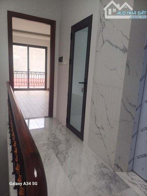 BÁN NHÀ LẠC LONG QUÂN - HƯỞNG TRON TIỆN ÍCH HỒ TÂY - THANG MÁY, Ở NGAY - 56M x 5 TẦNG - 2