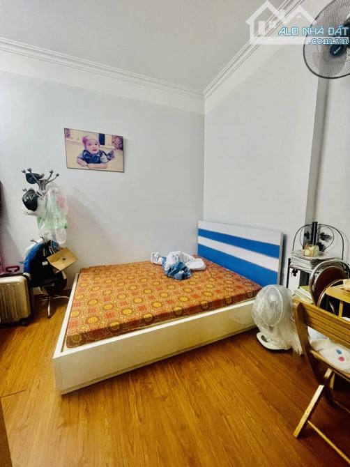 QUAN THỔ 1 - ĐỐNG ĐA -DT 44M2-NGÕ Ô TÔ TRÁNH-LÔ GÓC-NỞ HẬU - GIÁ CHỈ 16.2 TỶ - 2