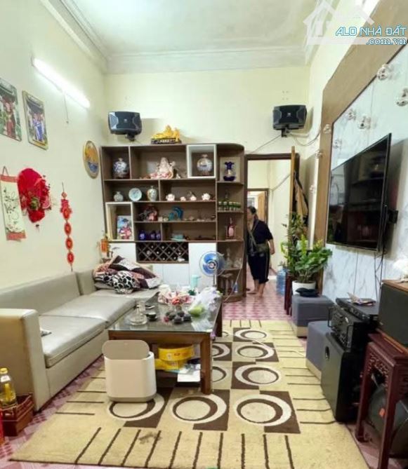 BÁN NHÀ TRUNG LIỆT - Q. ĐỐNG ĐA - NGÕ THÔNG  THOÁNG-  NHIỀU TIỆN ÍCH - AN SINH TÔT - 56M - - 2