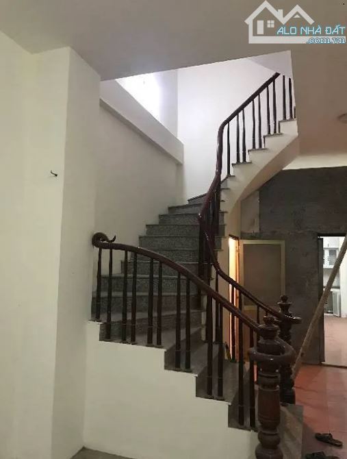 Bán nhà mặt ngõ Phạm Thận Duật, ô tô đỗ cửa, kinh doanh, dân xây khung cột chắc chắn - 2